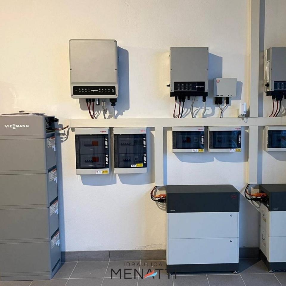 Inverter e batterie di accumulo per impianto fotovoltaico.
